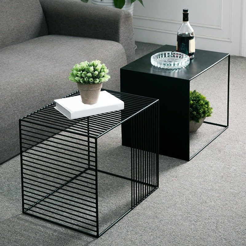 Mid-Century Modern Coffee Table in Black Iron Cocktail Table Clearhalo 'Coffee & Accent Tables' 'Coffee Tables' 'coffee_tables' 'furn' 'furn_coffee_tables' 'Furniture' 'Living Room Furniture' 1200x1200_65c7eb31-46e0-45d2-a28b-a23461efcda1