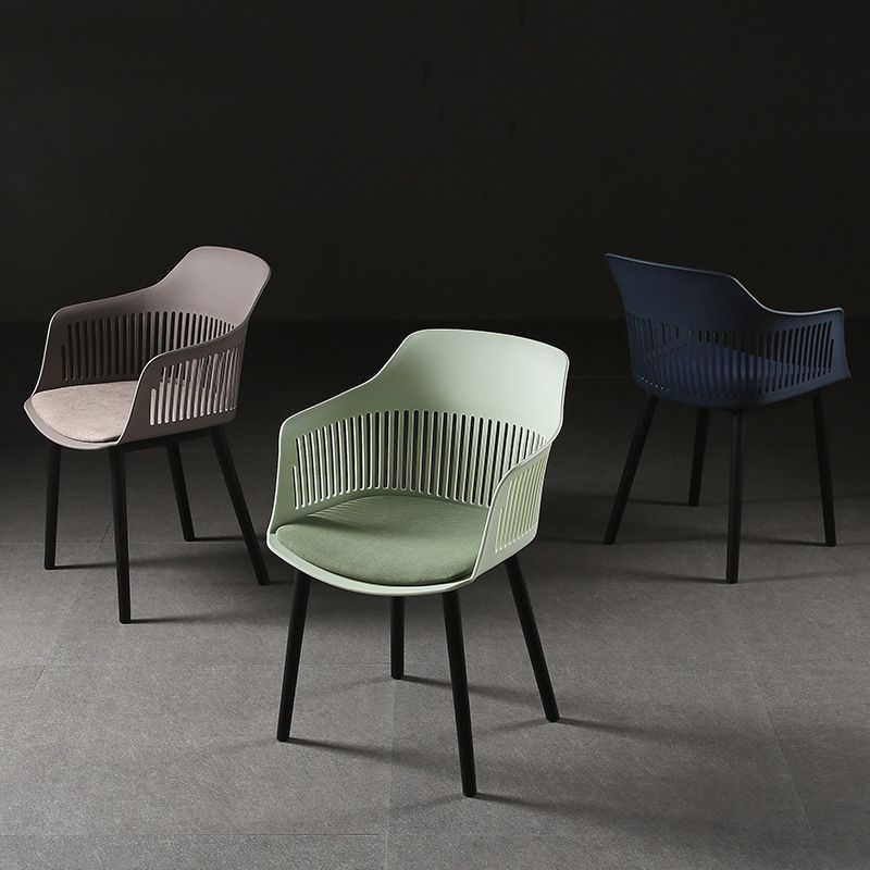 Slat Back Dining Side Chair Industrial Plastic Dining Arm Chair in Black Legs Clearhalo 'Dining Chairs' 'Dining Tables & Seating' 'dining_chair' 'furn' 'furn_dining_chair' 'Furniture' 'Kitchen & Dining Furniture' 1200x1200_6619fad4-6a8a-441e-8f6c-3dbbd7ce3677