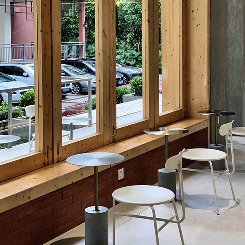 アイアンエンド表15.7 "灰色の長い世紀半ばの丸いサイドテーブル