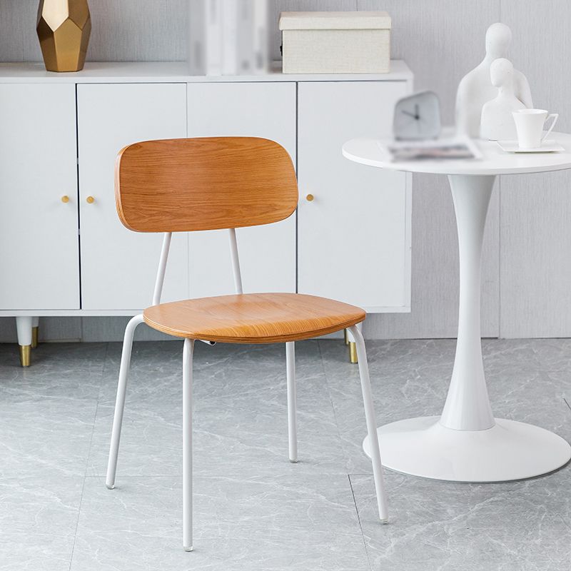 Silla de comedor de estilo moderno silla lateral de madera con base de metal