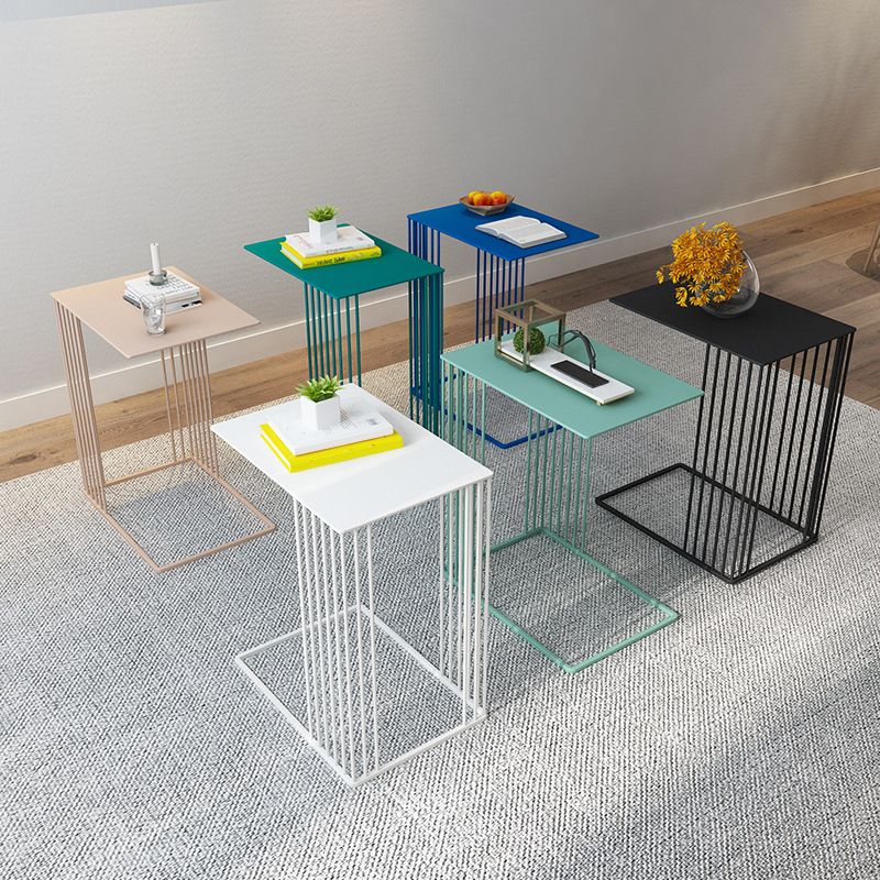 Mesa lateral rectangular de mediados de siglo C de metal C, 23.2 "de alto