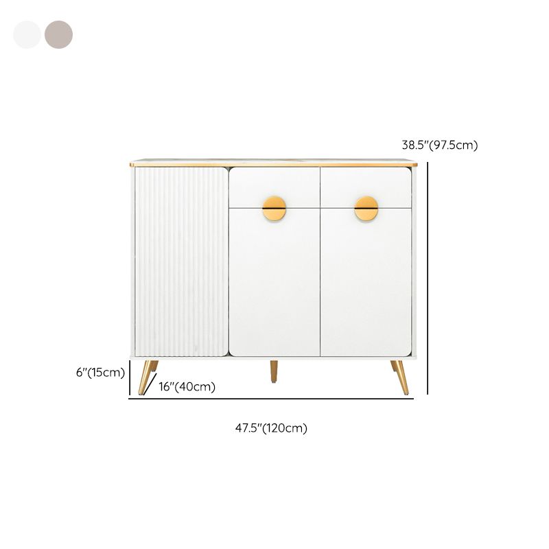 Credenza con finitura sideboard di pietra sinterizzata glam con scaffalatura regolabile