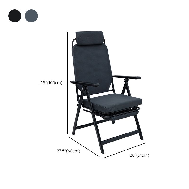 Moderne en eigentijdse standaardrecliner in stalen basis met hoofdsteun