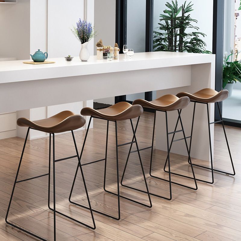 Industrial Style Bar-stool PU Leather Counter Bar Stool with Metal Legs for Home Clearhalo 'Bar Furniture' 'Bar Stools' 'bar_stools' 'furn' 'furn_bar_stools' 'Furniture' 'furniture_bar_stools' 'Kitchen & Dining Furniture' 1200x1200_668203fa-01c1-465e-a5d1-becbc907716e