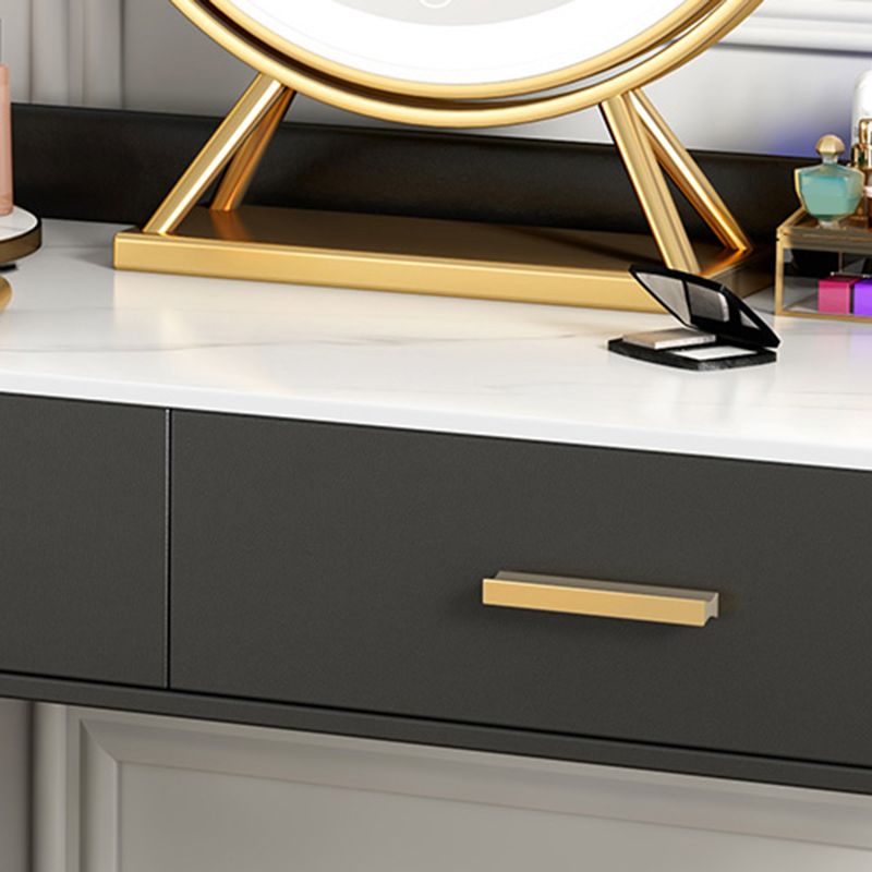 Vanité de maquillage noir / blanc