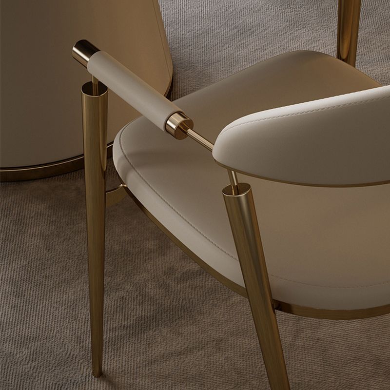 Silla de brazo estilo glam silla de comedor de metal abierta para la cocina