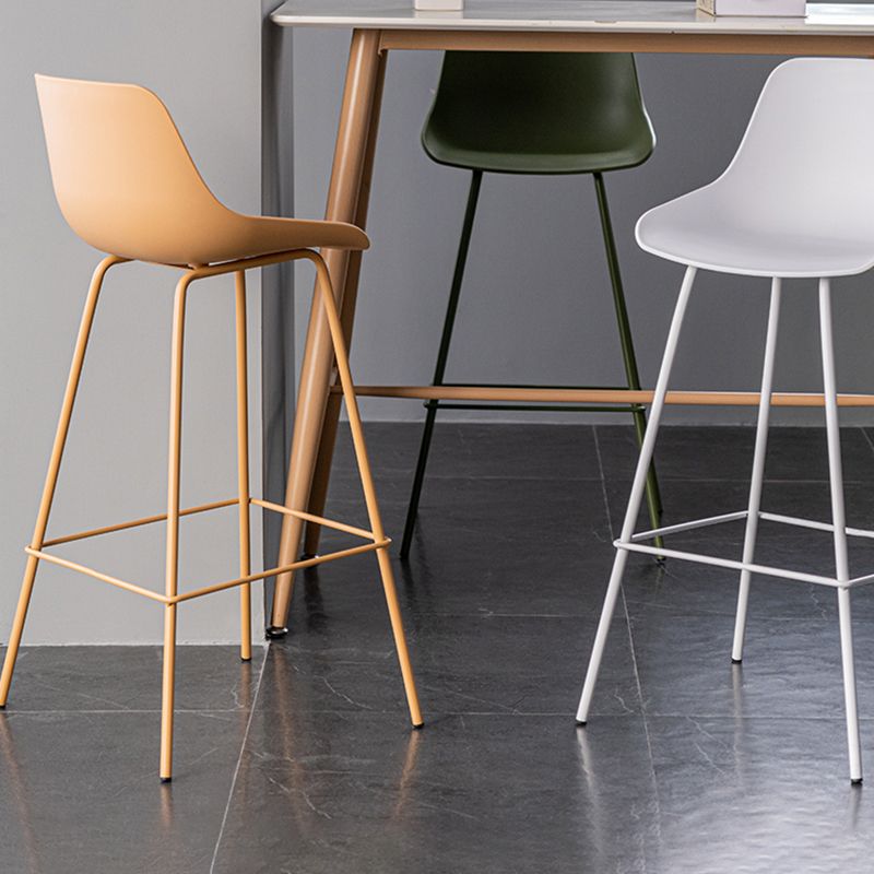Contemporary Style Bar-stool Plastic Counter Bar Stool for Kitchen Bar with Metal Legs Clearhalo 'Bar Furniture' 'Bar Stools' 'bar_stools' 'furn' 'furn_bar_stools' 'Furniture' 'furniture_bar_stools' 'Kitchen & Dining Furniture' 1200x1200_66ffa31f-e878-4076-b050-b930370636a8