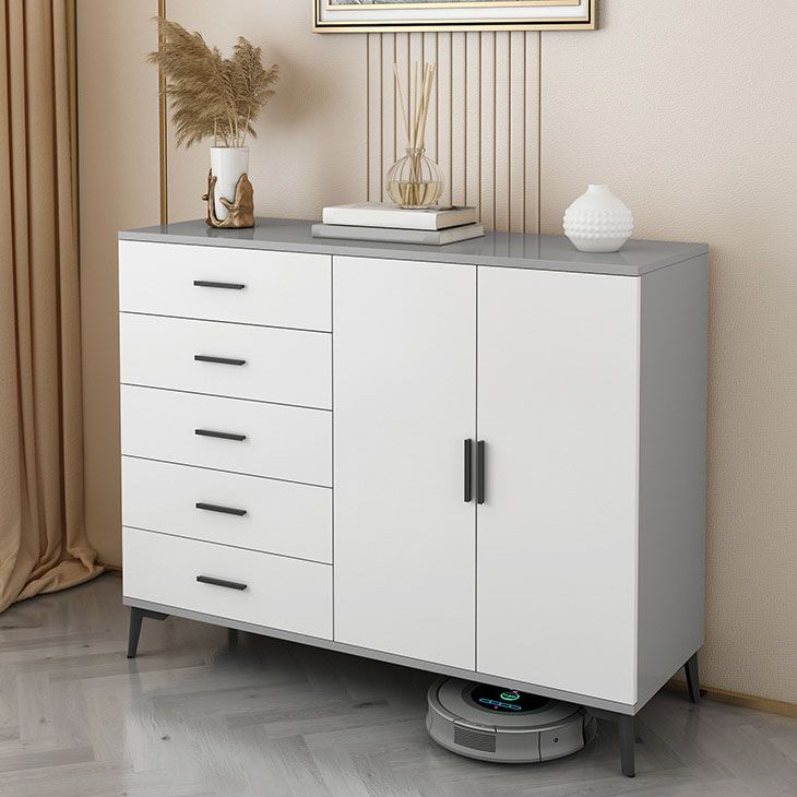 Sideboard di legno Scheda laterale in stile moderno con armadi e cassetti