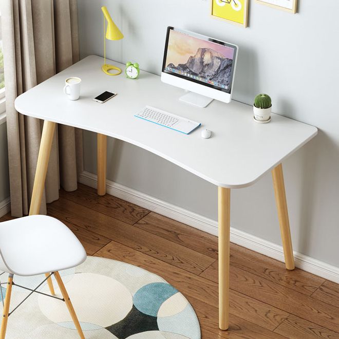 28.35-inch lange houten schrijfbureau gebogen moderne kantoorbureau met Parsons-basis