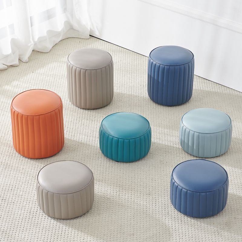 Pouf contemporaneo resistente all'acqua rotonda in pelle arancione ottomana
