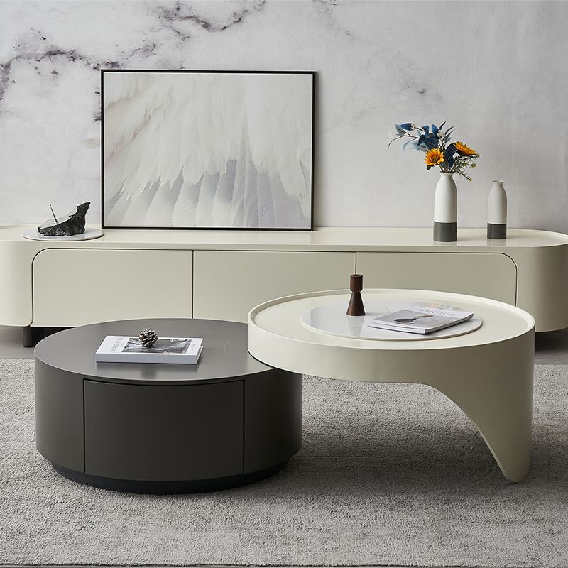 Table basse en bois avec plateau et table basse abstraite ou table de bout avec rangement
