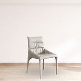 白い布張りのダイニングチェアコンテンポラリーキッチンダイニングアームレスチェア