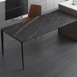 Tavolo da pranzo industriale a 4 gambe in pietra nera e sito da pranzo in metallo