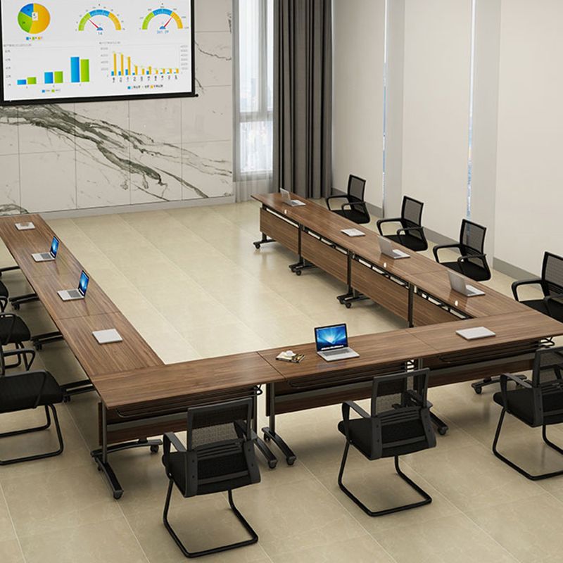 Scrivania rettangolare da ufficio in legno industriale con ruote