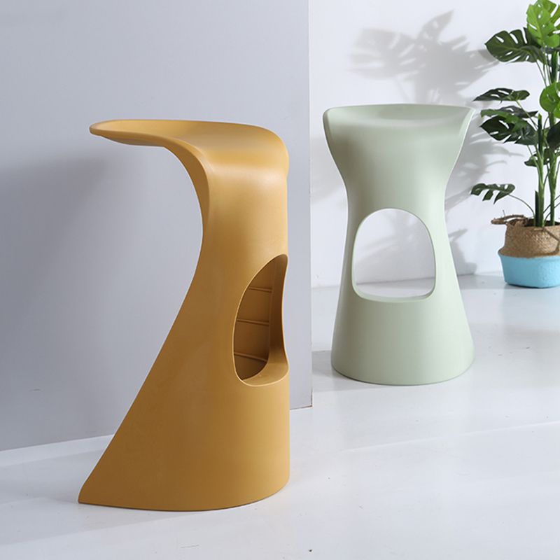 Scandinavian Plastic Barstools for Home Backless Stools with Plastic Base Clearhalo 'Bar Furniture' 'Bar Stools' 'bar_stools' 'furn' 'furn_bar_stools' 'Furniture' 'furniture_bar_stools' 'Kitchen & Dining Furniture' 1200x1200_687f4c76-3471-4904-b9ee-ae7cdb2c4fce