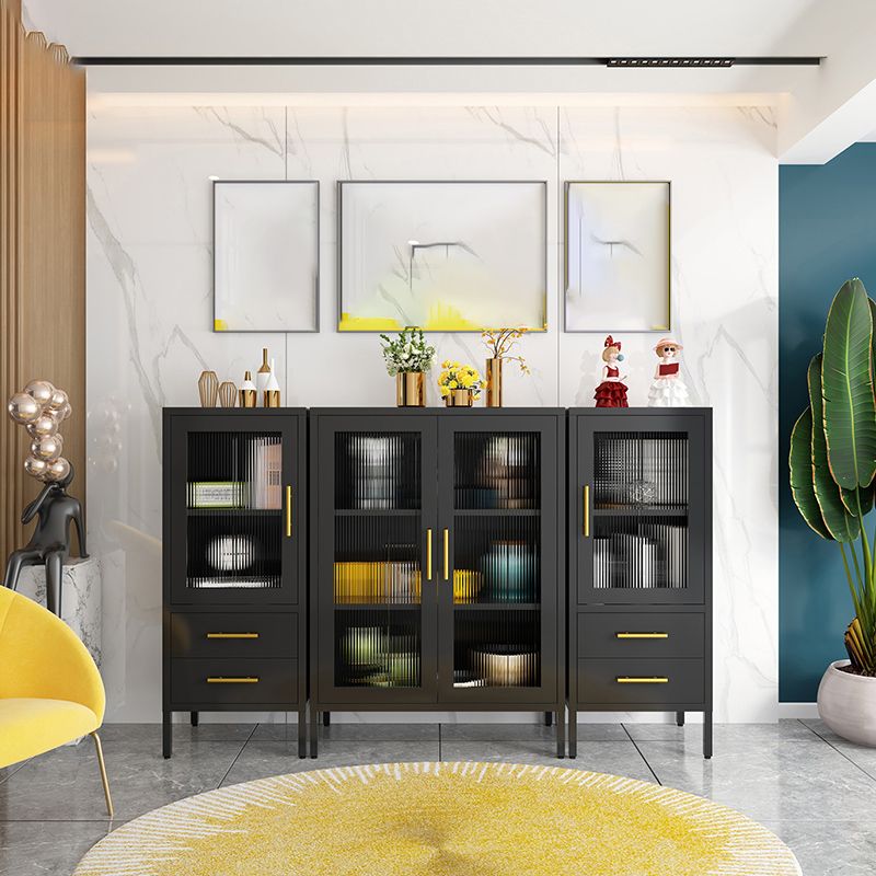 Server da pranzo di finitura metallica con porte di vetro Glam Sideboard con le gambe