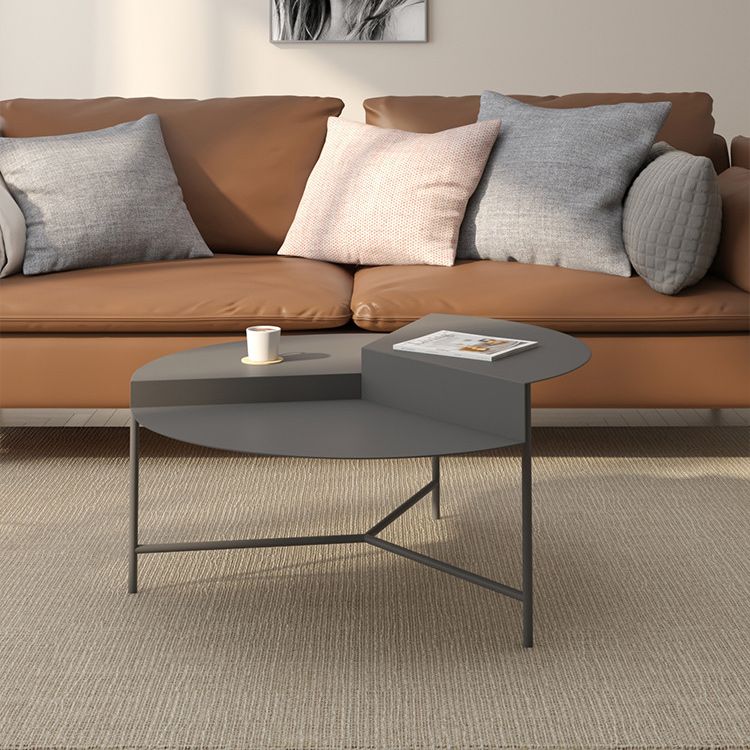 Mid-Century Modern Iron Cocktail Table with 3 Metal Legs and Round Top Clearhalo 'Coffee & Accent Tables' 'Coffee Tables' 'coffee_tables' 'furn' 'furn_coffee_tables' 'Furniture' 'Living Room Furniture' 1200x1200_68b2bf96-641f-4179-9c13-9b37146af74a