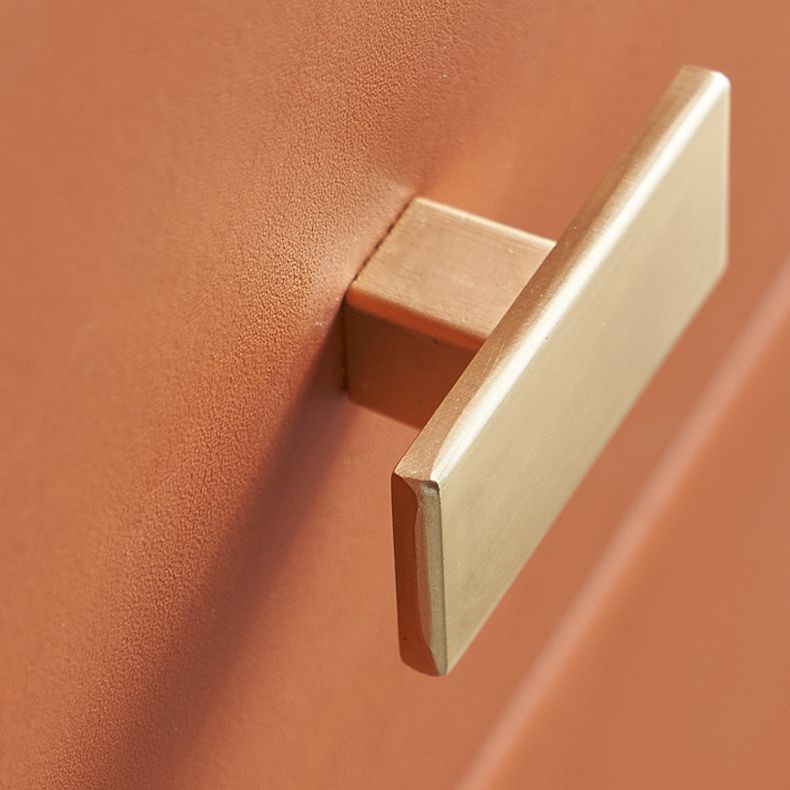 Solide houten accenttafel nachtkastjes benen inbegrepen bedkast met 2 laden