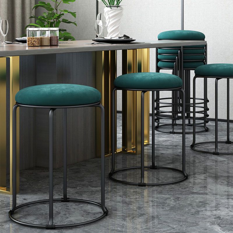 Glamourige Osmanische Samt tränenfeste Metallbeine Feste Farbe rund Ottomane