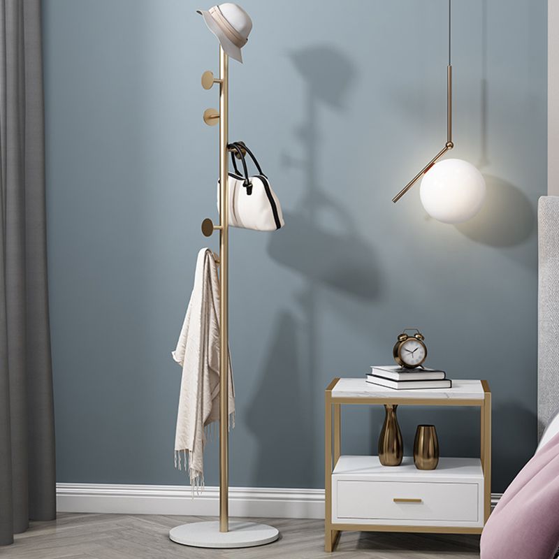 Moderna estante de abrigo Marble Bottom Metal Entry Hall Arbel con ganchos de abrigo