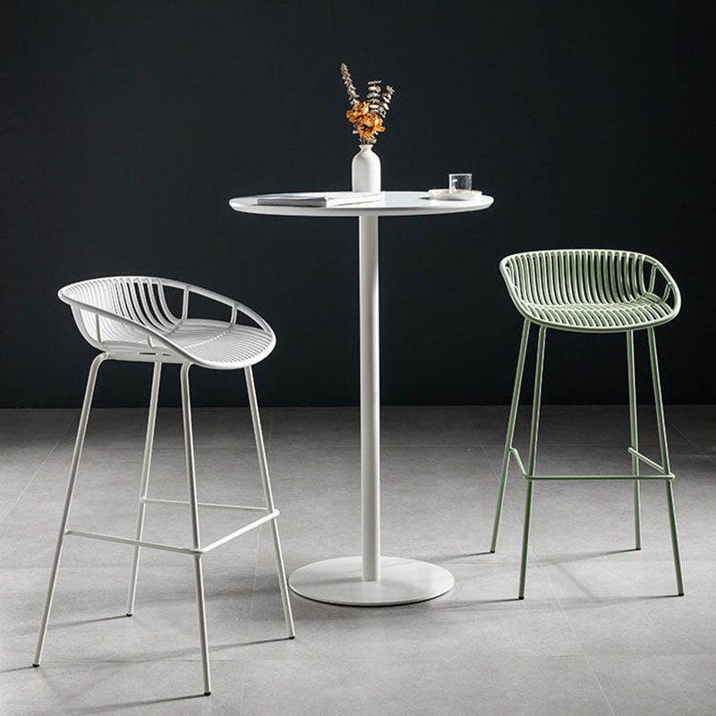 Industrial Round Wood Indoor Pub Bar Table Steel Single Pedestal Bar Dining Table Clearhalo 'Bar Furniture' 'Bar Tables' 'bar_tables' 'furn' 'furn_bar_tables' 'Furniture' 'furniture_bar_tables' 'Kitchen & Dining Furniture' 1200x1200_69611245-75af-4b3a-837f-808e7ecef147