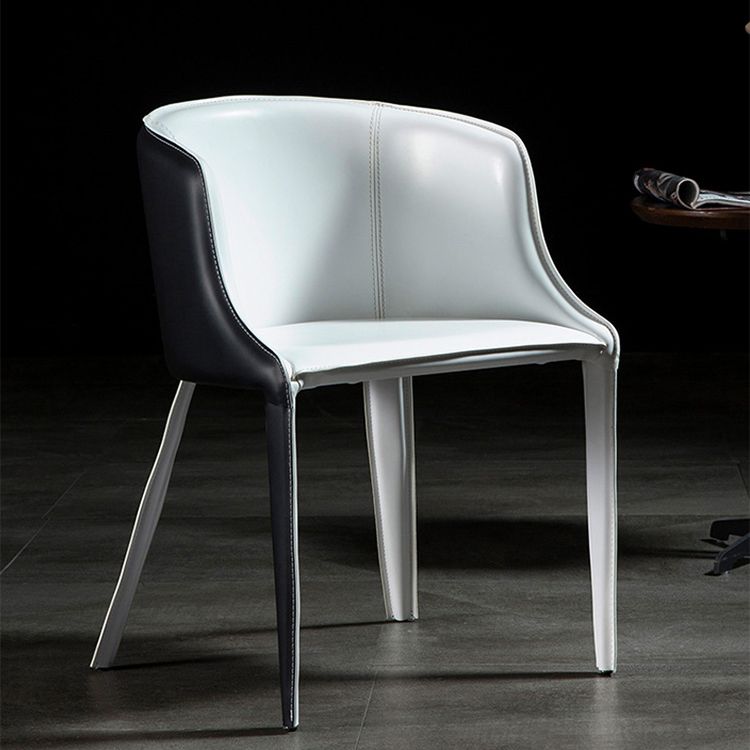 デザイナーホテルレザーアームチェアマット仕上げソリッドバックダイニングチェア