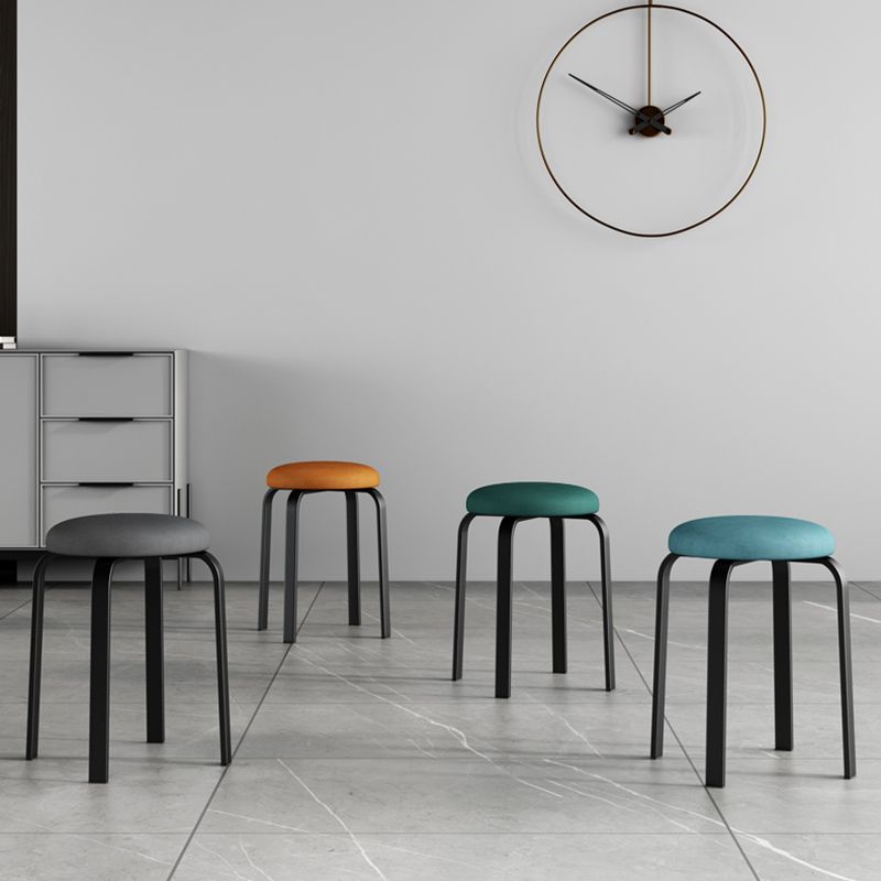 Footstool Ottoman Upholstered Metal Frame Fabric Modern Solid Round Ottoman Clearhalo 'furn' 'furn_ottomans_poufs' 'Furniture' 'Living Room Furniture' 'Ottomans & Poufs' 'ottomans_poufs' 1200x1200_6a0ae93e-f506-45bf-ab91-aa8ca334ca9a