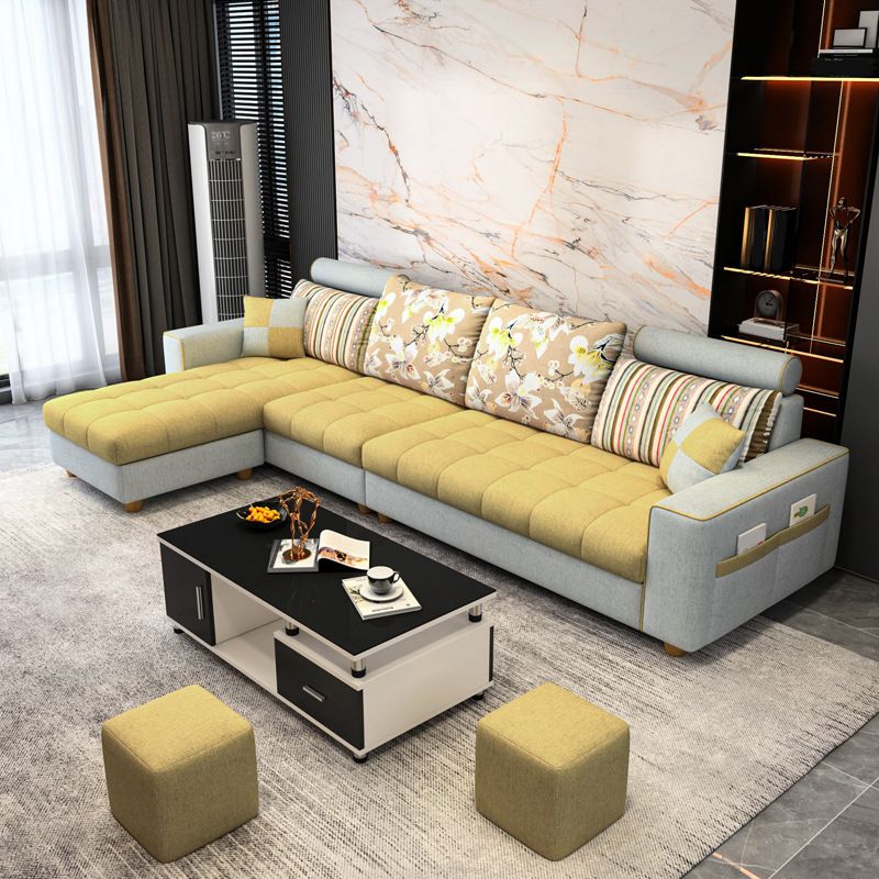 Scandinavo a 4 posti sezionale con deposito e bracci quadrati