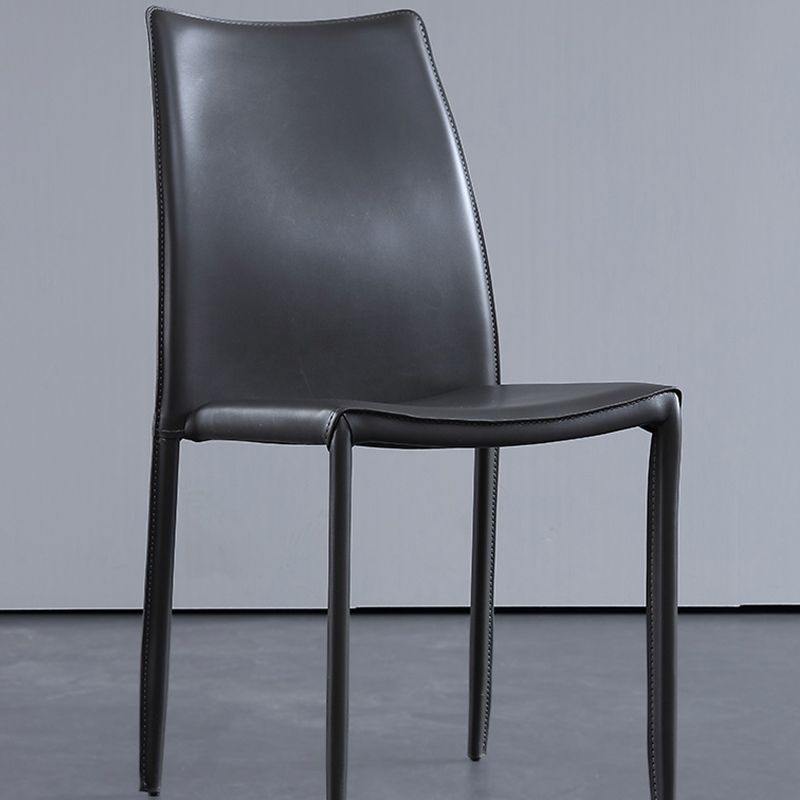 Chaises de salle à manger empilables en cuir fausse