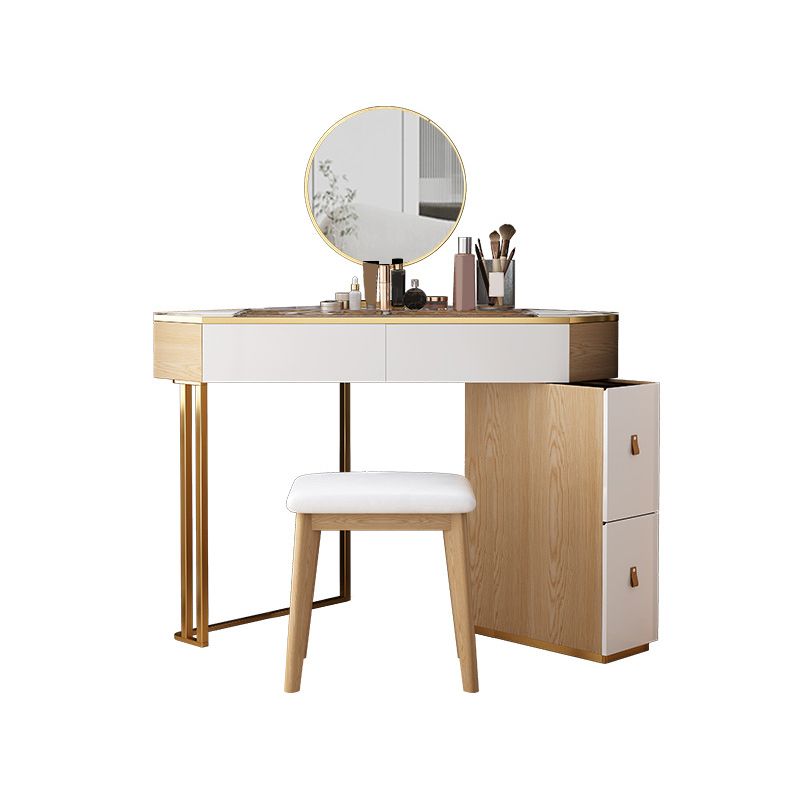 4 dessinateurs en miroir casse-tête