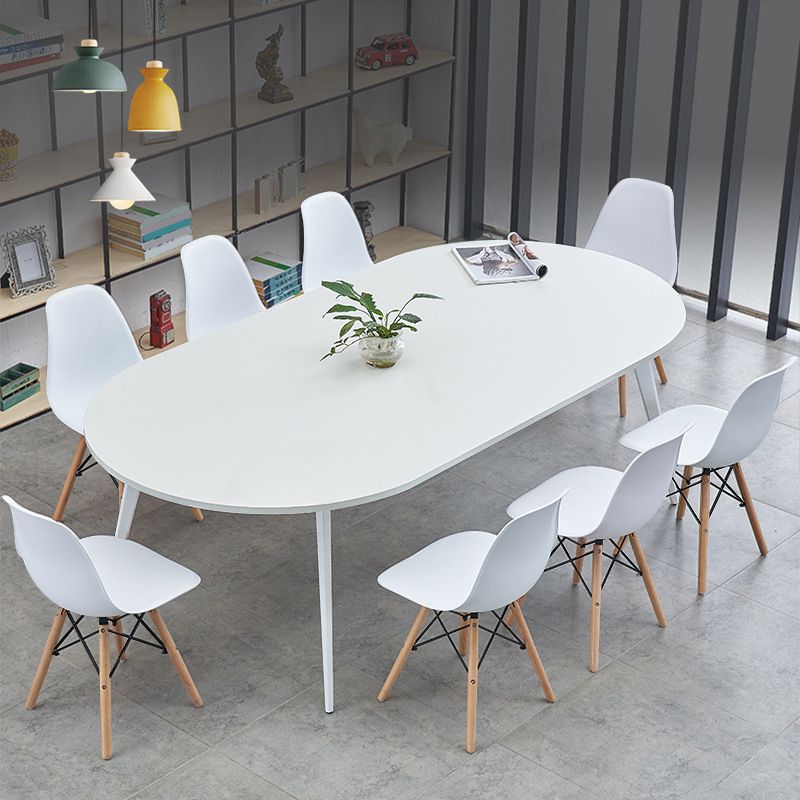 Eigentijdse kantoorbureau ovaal wit hout parsons schrijven bureau