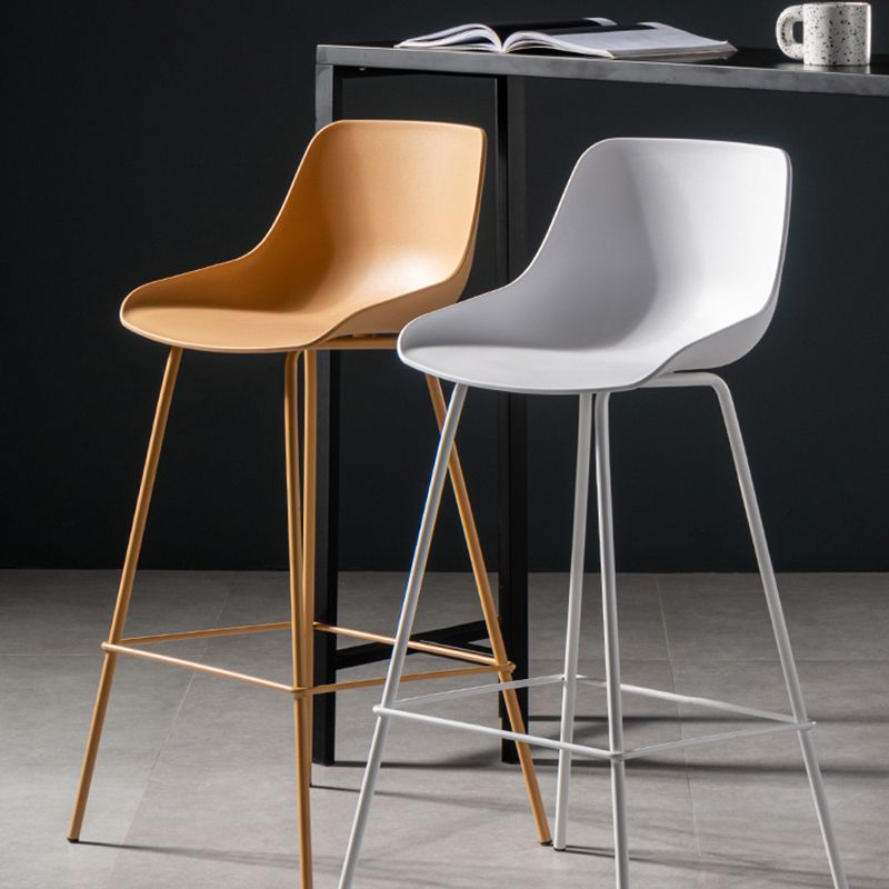 Contemporary Macaroon Counter Stools Armless Plastic Indoor Bar Stool with Iron Base Clearhalo 'Bar Furniture' 'Bar Stools' 'bar_stools' 'furn' 'furn_bar_stools' 'furniture_bar_stools' 'Kitchen & Dining Furniture' 'kitchen&dining_furn' 'kitchen' 'kitchen_furn' Furniture' 1200x1200_6b2a76d9-751f-4304-a347-06f499e31bf4