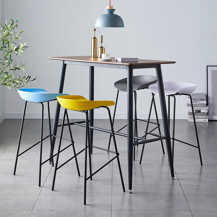 Modern Bar Stool Armless Plastic Indoor Barstool with Footrest Steel Base Clearhalo 'Bar Furniture' 'Bar Stools' 'bar_stools' 'furn' 'furn_bar_stools' 'furniture_bar_stools' 'Kitchen & Dining Furniture' 'kitchen&dining_furn' 'kitchen' 'kitchen_furn' Furniture' 1200x1200_6b4bab7f-6c0e-47cf-bd58-c5a77d75c705