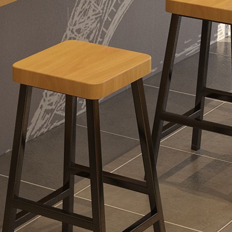 Modern Armless Counter Stool Pine Wood Bar Stool with Pedal for Cafe