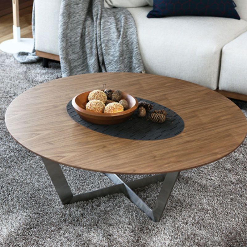 Cross Legs 1 Einzel-Couchtisch in Braun, runder skandinavischer Cocktailtisch aus massivem Holz