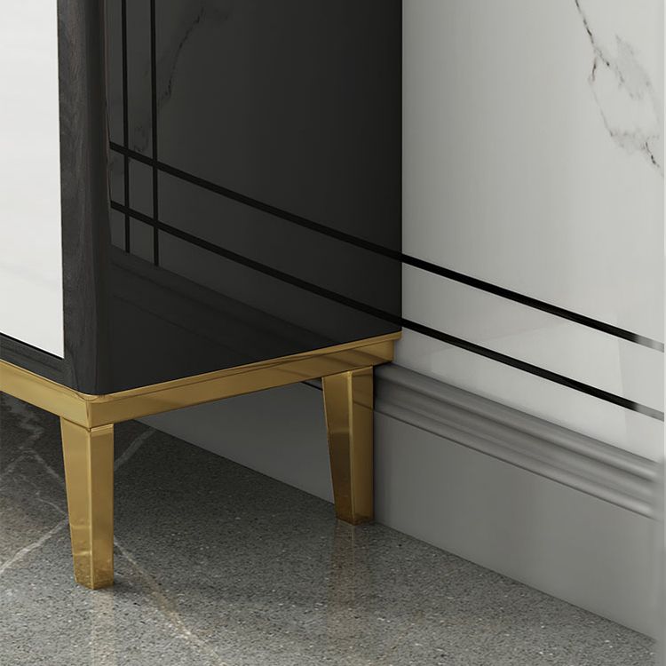Tavolo di sideboard glam con cassetti in pietra e server da pranzo in legno