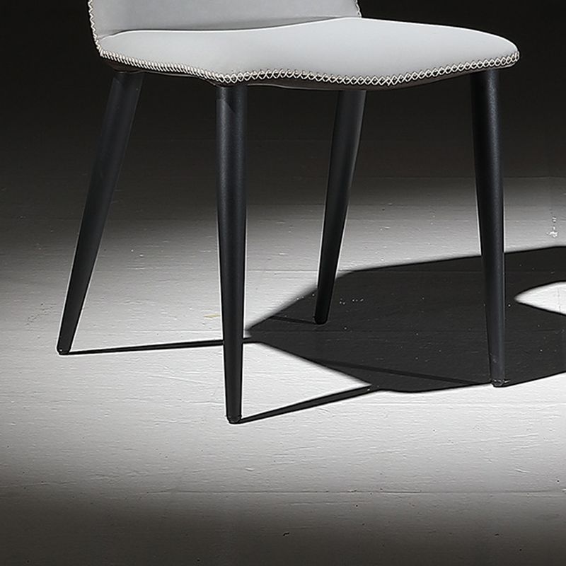 Chaise côté chaise de salle à manger à canon à wing-back pour salle à manger