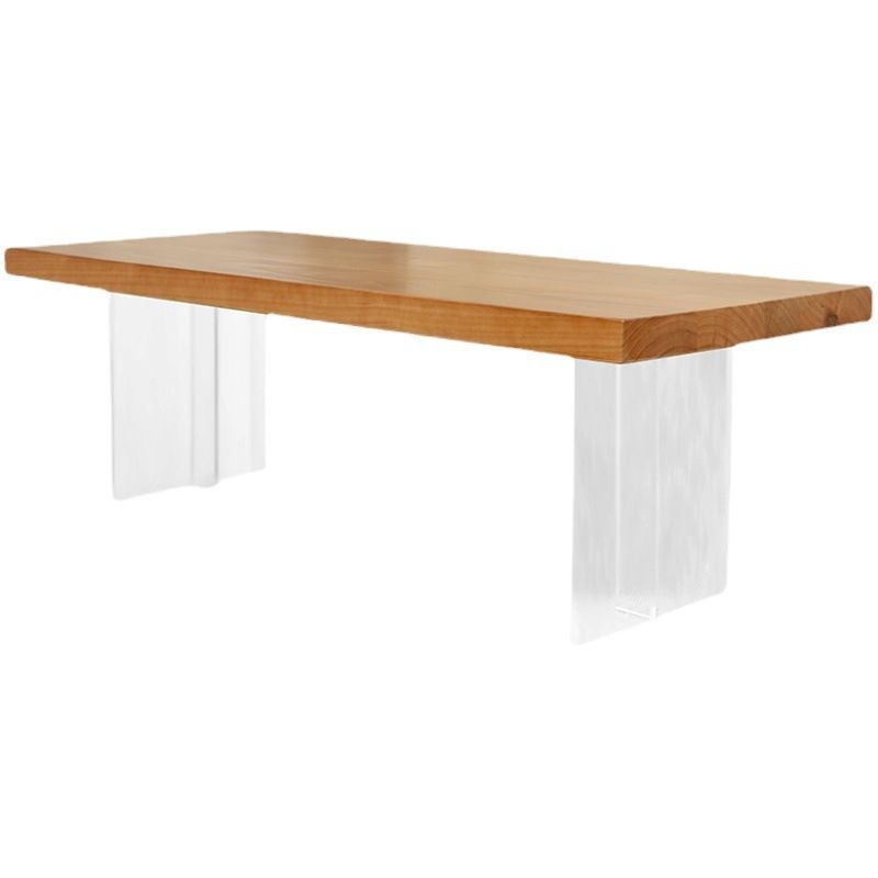 Table basse scandinave avec plateau en bois massif et base en acrylique