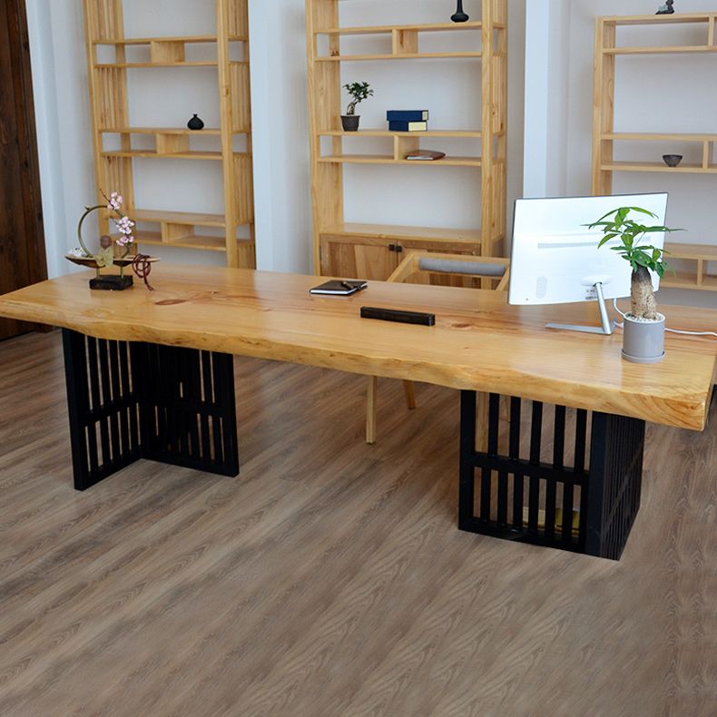 Bureau de bureau naturel et noir bureau industriel avec des jambes en métal