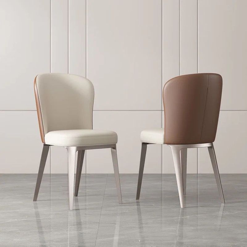 Keuken huis gestoffeerde eetkamerstoel lederen wingback armloze stoel