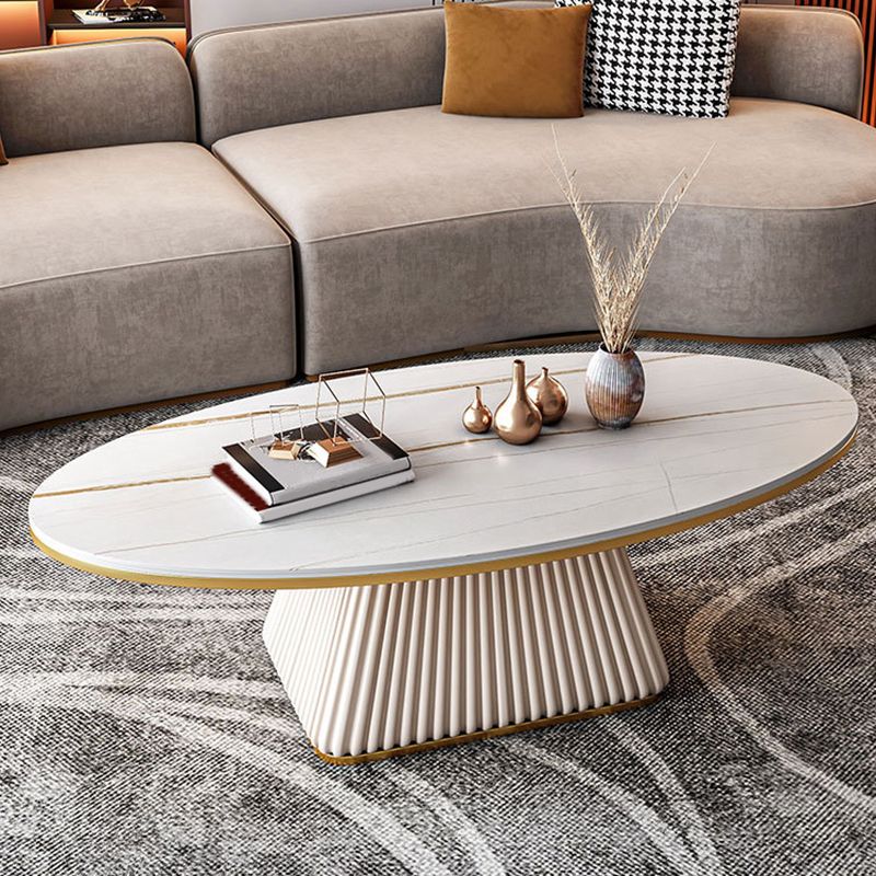 Vierkante blokbasisontwerp Rockplaat Top metalen basis Ovale salontafel