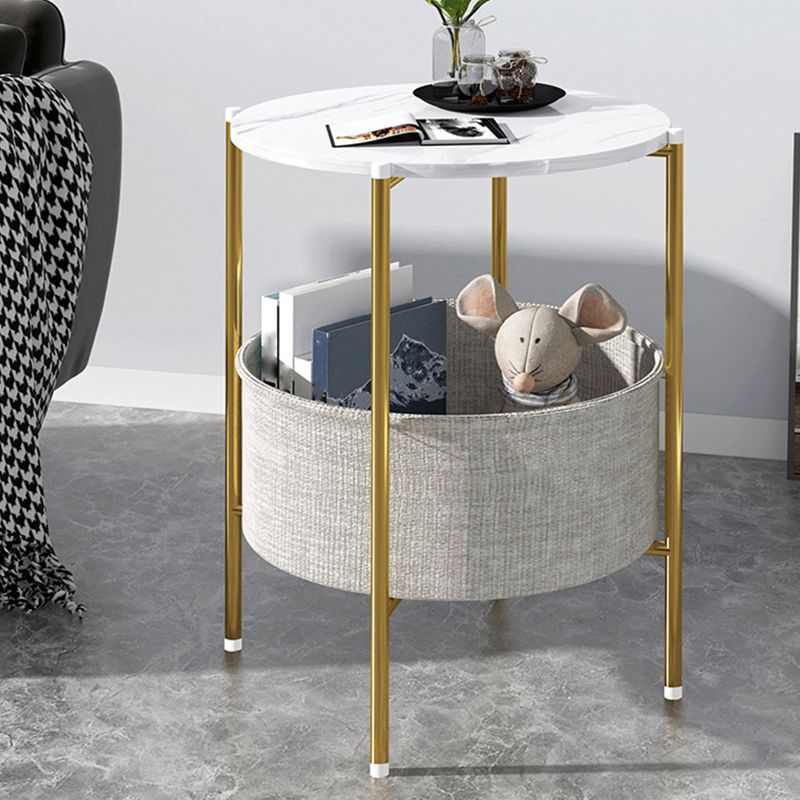 モダンなメタル4脚エンドテーブルストレージ付き丸いトップサイドテーブル