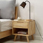 Bois de nuit de lit de nuit moderne en bois massif des jambes de rangement inclus la table de nuit
