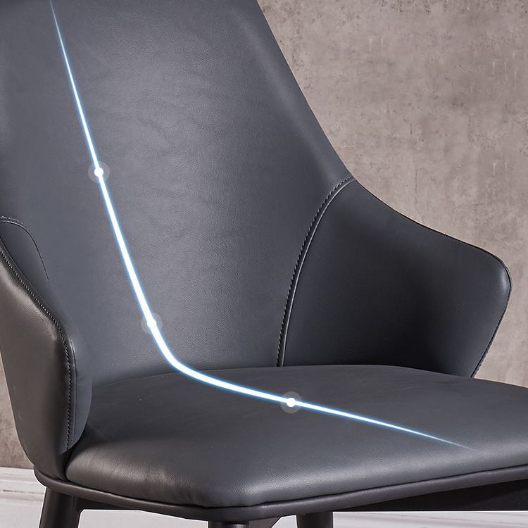 Chaise de salle à manger en cuir fausse