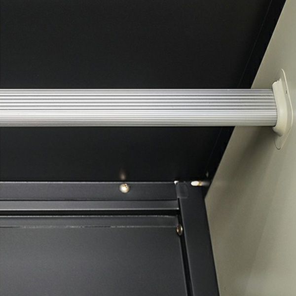 Armoire en métal moderne pour armoire à finition mate à la maison avec portes à charnière