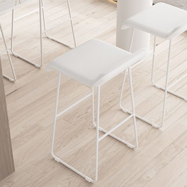 Barhocker im modernen Stil, solider Wave-Sitz, Barhocker mit Metallbeinen