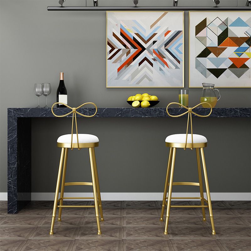 Upholstered Counter Stool Glam Style Round Low Back Bar Stool with Gold Frame Clearhalo 'Bar Furniture' 'Bar Stools' 'bar_stools' 'furn' 'furn_bar_stools' 'Furniture' 'Kitchen & Dining Furniture' 1200x1200_6d7e9a75-2977-41da-b7fa-99bf7e84eca3