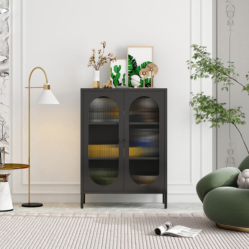 31,5 "L serveur de style glam avec les jambes métalliques du buffet finition métallique avec portes en verre