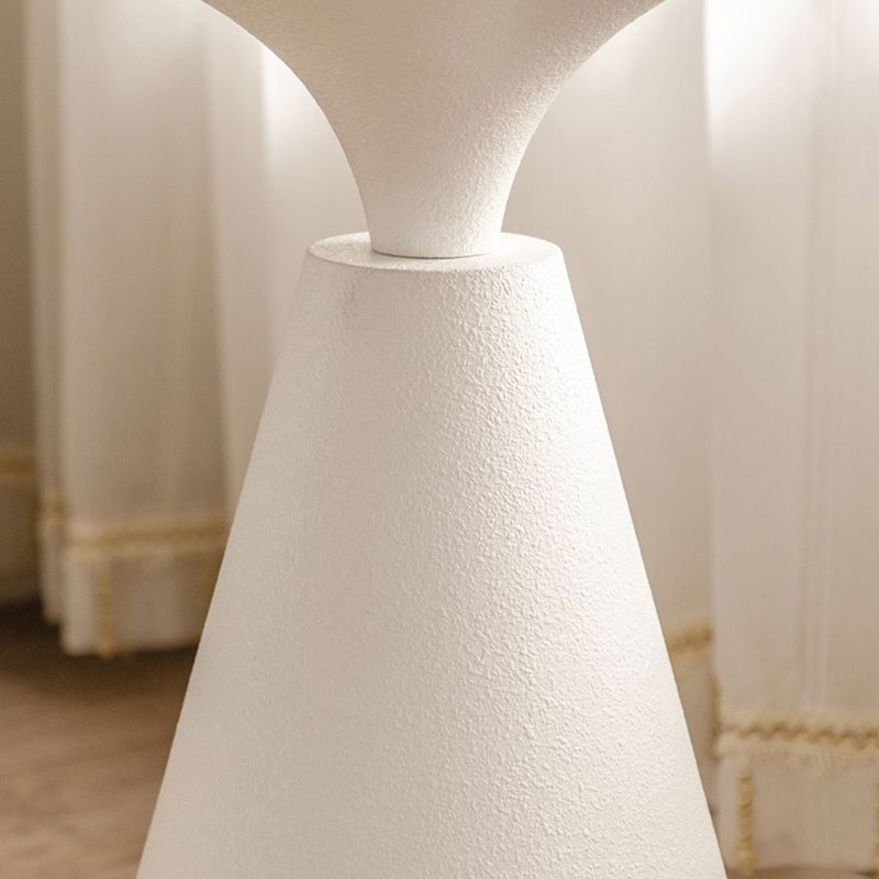 French Country Corner Table Pedestal Round Accent Side Table Clearhalo 'Coffee & Accent Tables' 'End & Side Tables' 'end_side_tables' 'furn' 'furn_end_side_tables' 'Furniture' 'Living Room Furniture' 1200x1200_6dcae827-46a4-4885-8044-73f576dd2b53