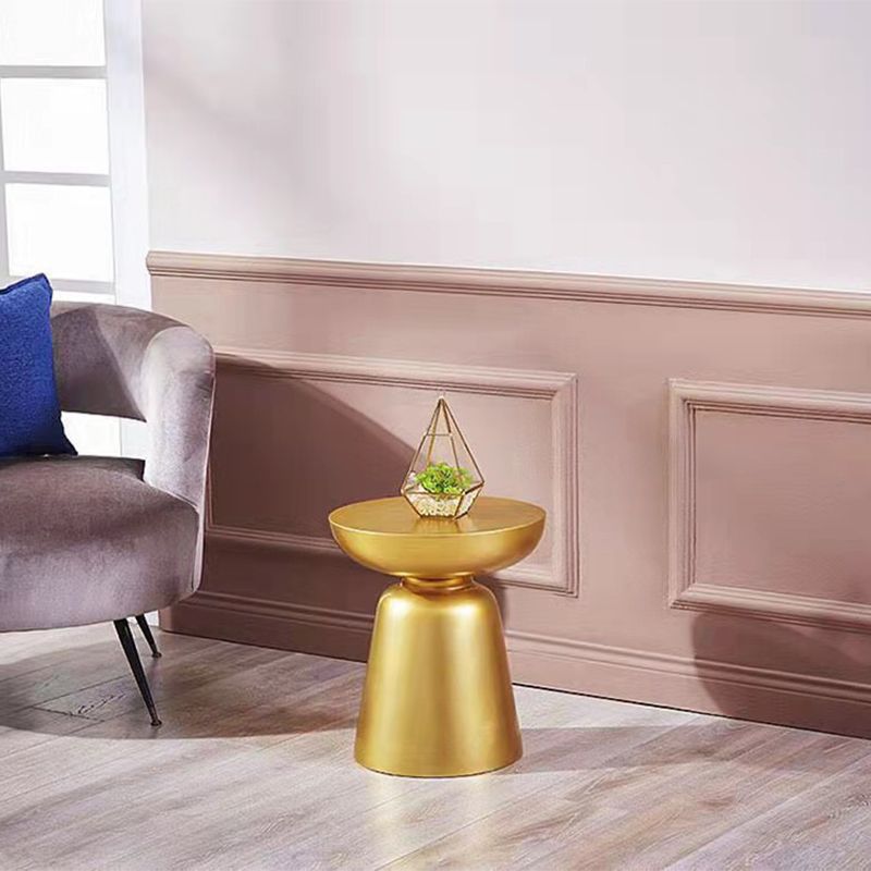 15.75" W x 15.75"D  x 17.72" H Side End Table Round Pedestal Side Table